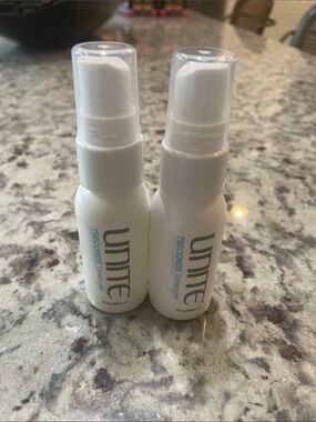 UNITE 7SECONDS Detangler Spray Duo - White lot of two 1 oz each NEW